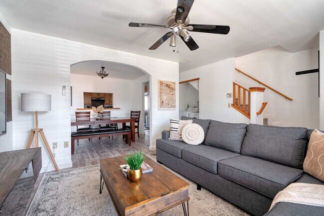 Building Photo - 5040 NE 18th Ave