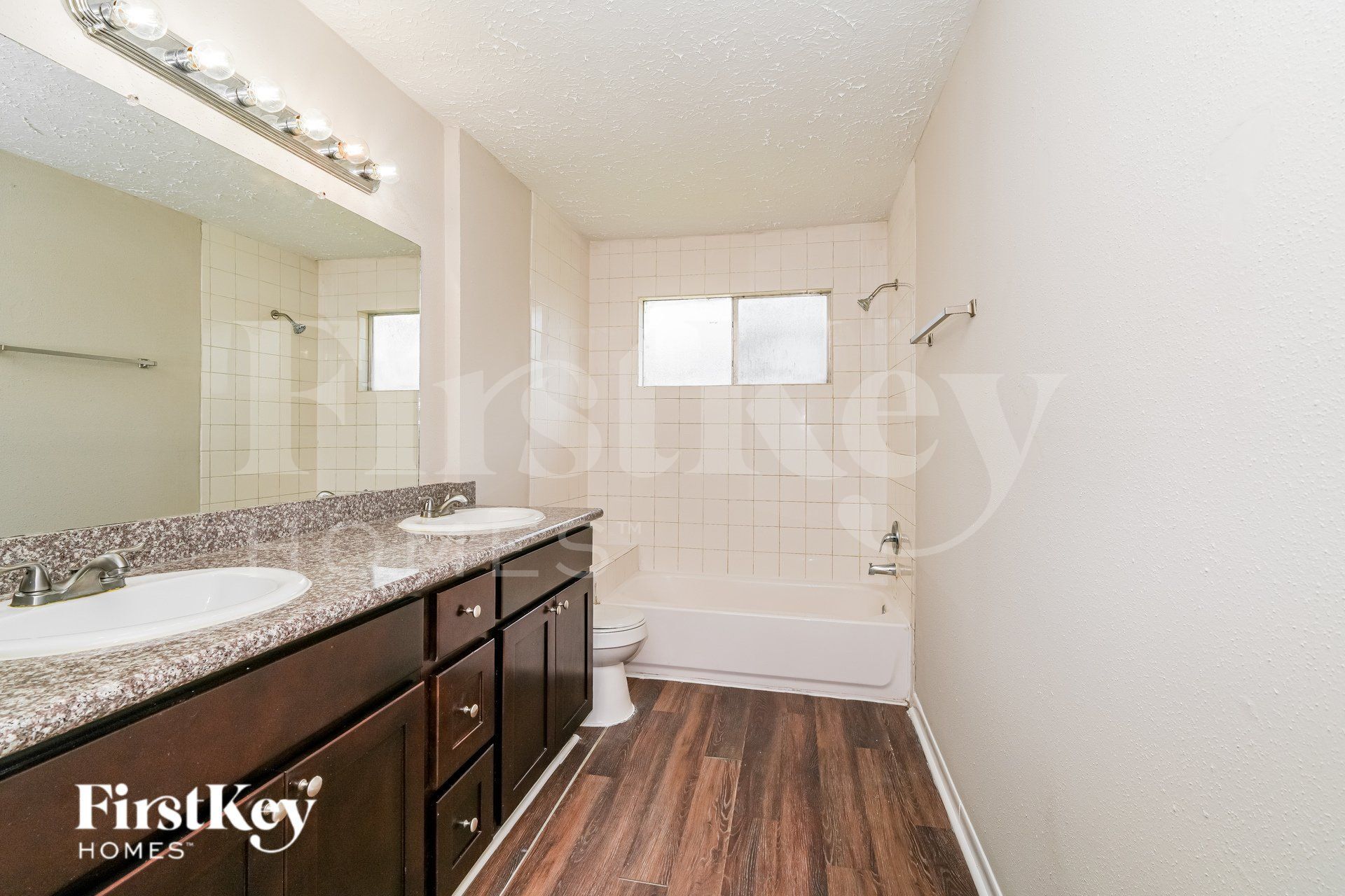 Building Photo - 16826 Rockstone