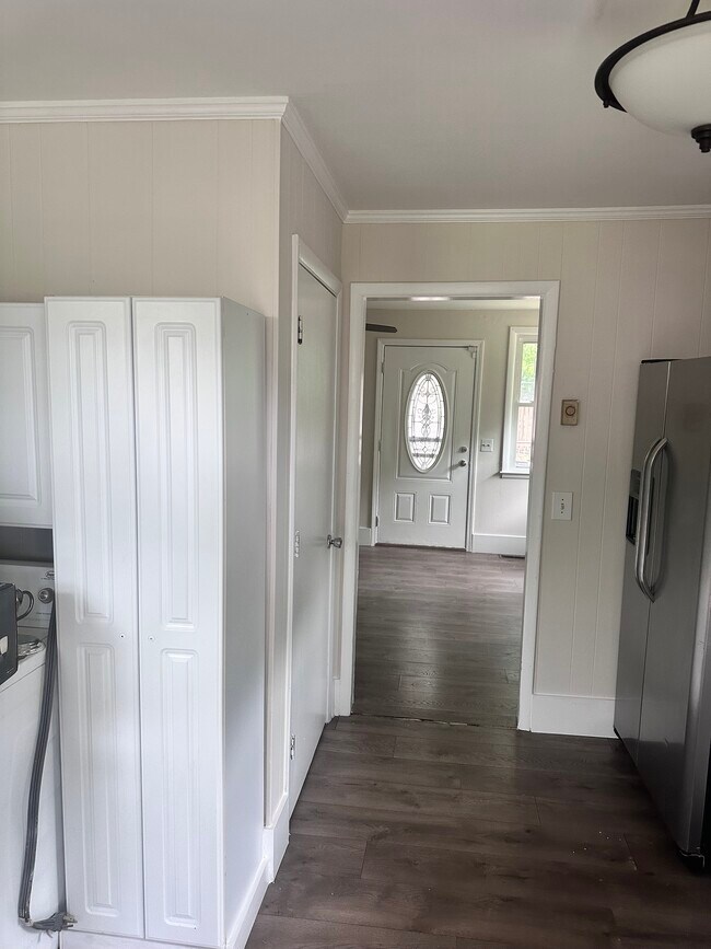 Building Photo - 2715 Morena St