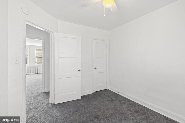 Building Photo - 5626 Midwood Ave