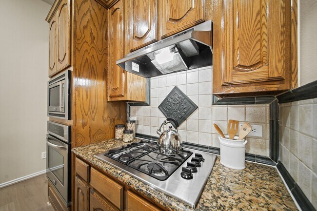 Building Photo - 1915 Stable Stone Ln