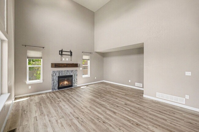 Building Photo - Beautiful home in Liberty Ranch