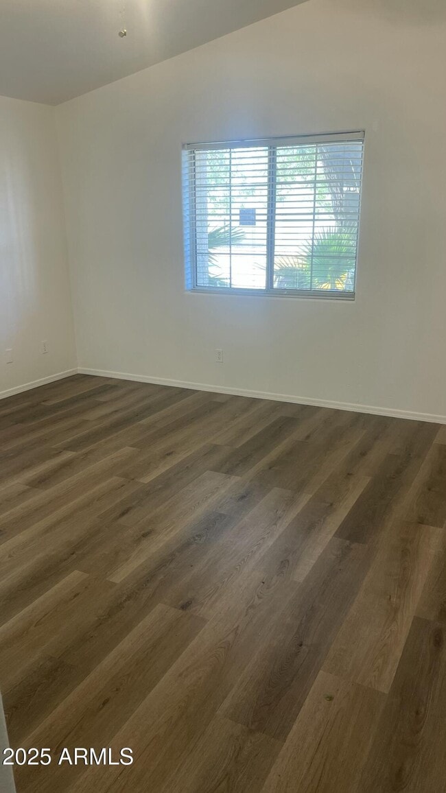 Building Photo - 7705 W Solano Dr
