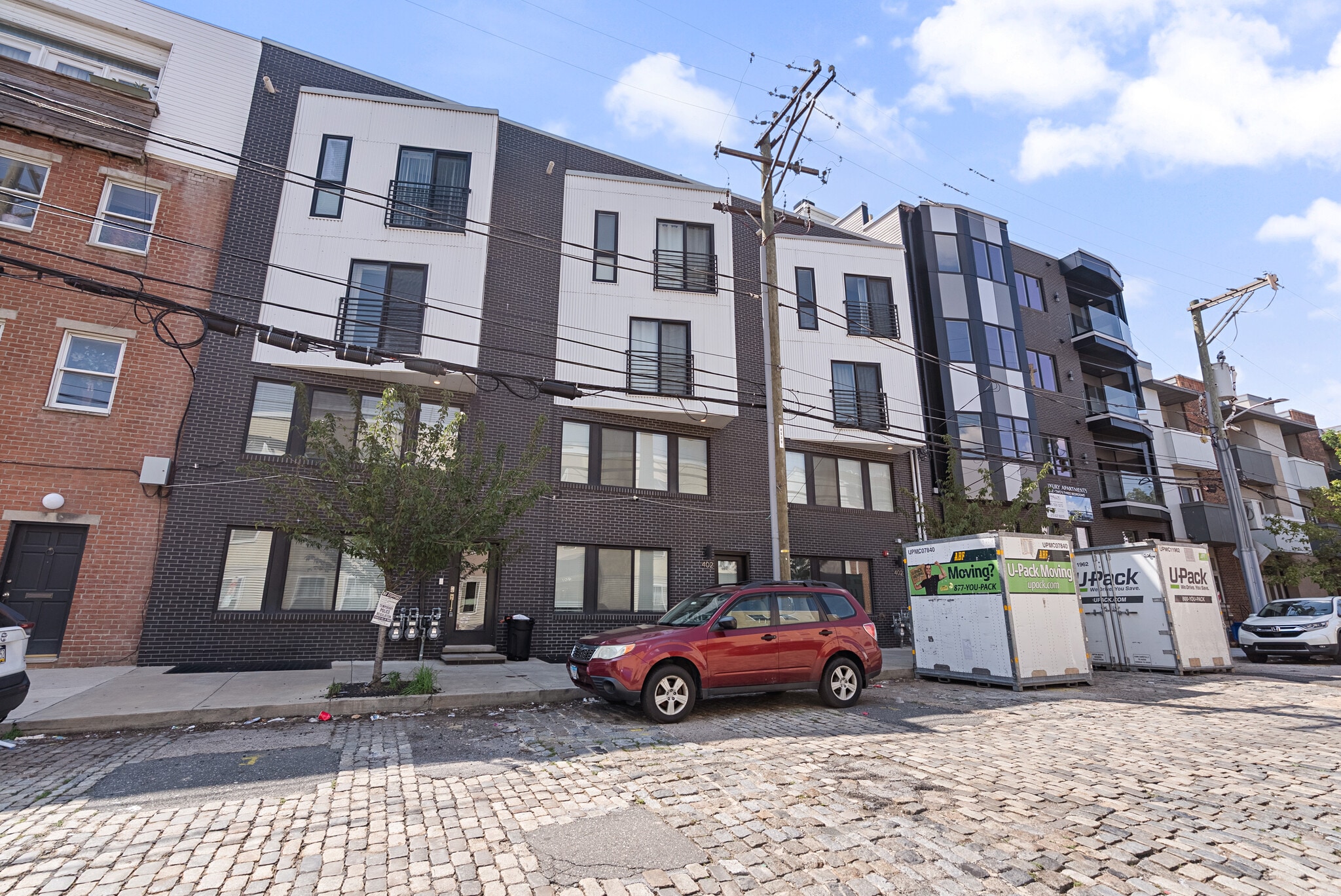 Building Photo - 408 N Front St