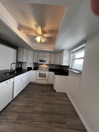 Building Photo - 4803 Triton Ct W