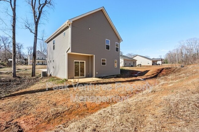 Building Photo - 104 Norbert Ln
