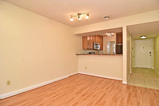 Building Photo - 2 Bed 2 Bath Audubon Place Condo