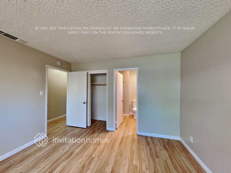 Building Photo - 2826 Roxanne Ct