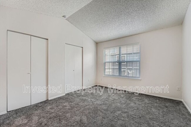 Building Photo - 12032 E Ford Cir