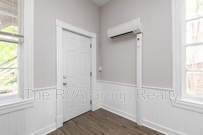 Building Photo - 607 N 27th St