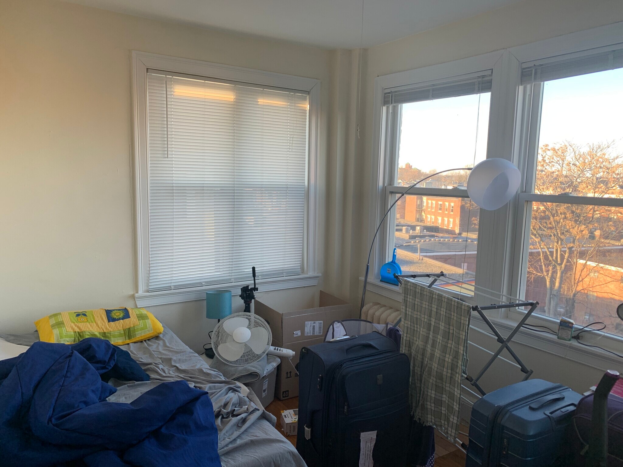 Building Photo - 245 Kelton St