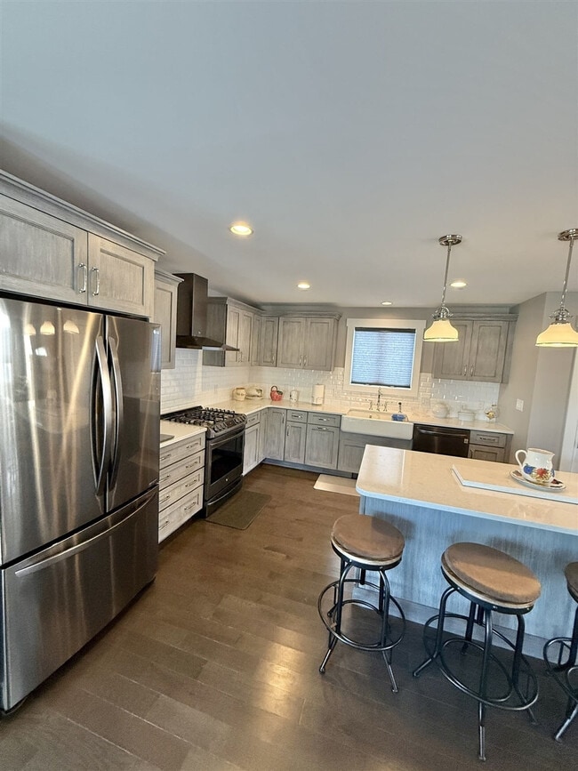 Building Photo - 6 Jeremy Dr