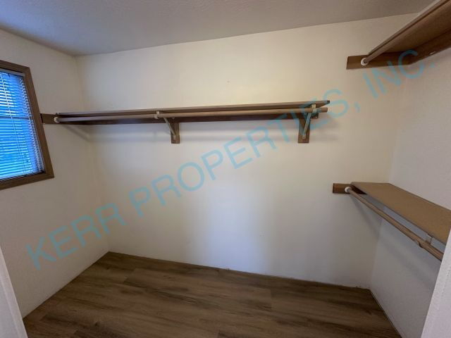 Building Photo - 231 SE 17th St