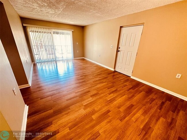 Building Photo - 1162 Lake Terry Dr