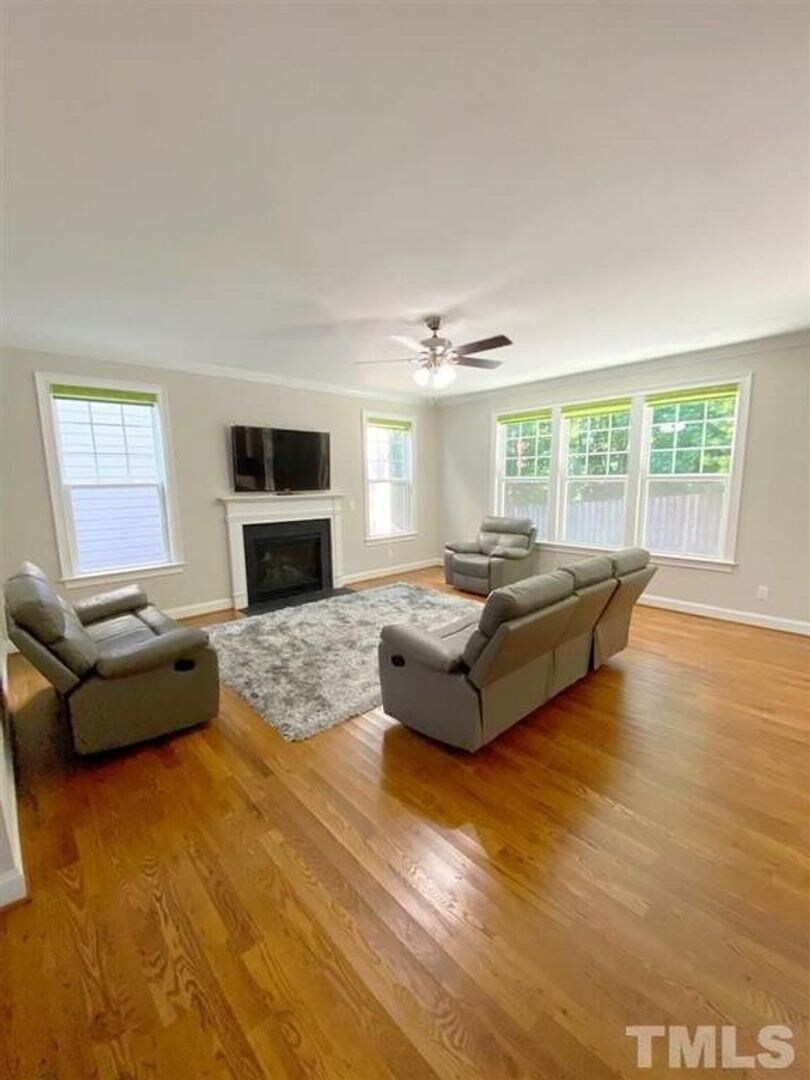 Building Photo - Room in Single Family Home on Grande Chateau Ln