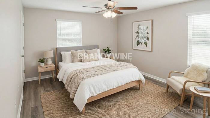 Building Photo - 5564 Mercado Dr