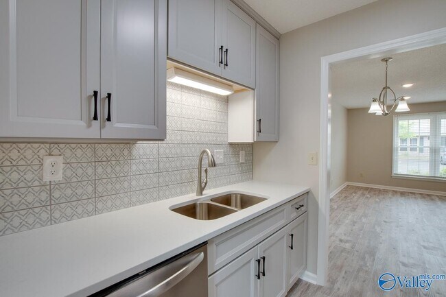 Building Photo - 8146 Oldfield Rd SW