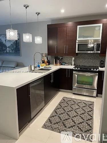Building Photo - 977 SW 147th Ct