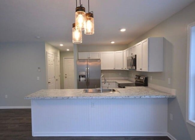 Building Photo - 723 Eastgate Pl