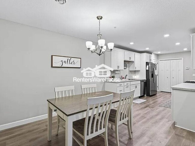 Building Photo - 25584 3rd St W