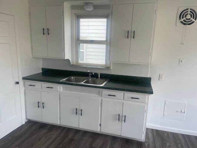 Building Photo - 20110 Mountville Dr