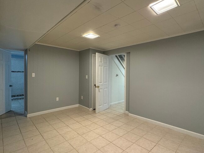 Building Photo - 118 Pullen Ave