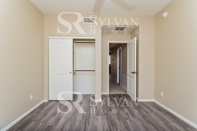 Building Photo - Charming 4BR 2BA Home