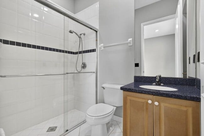 Building Photo - 2162 Stotesbury Way