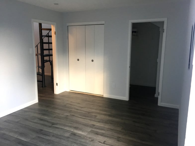 Bedroom - 1825 Bridgetown Pike
