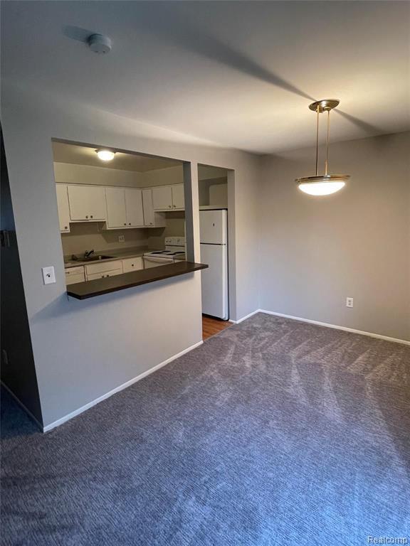 Building Photo - 7550 Woodview St