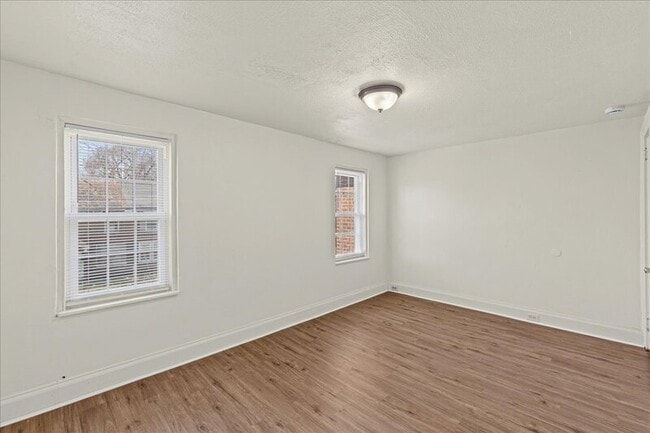 Building Photo - 2802 N Constitution Rd