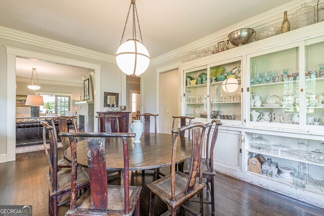 Building Photo - 1878 Cambridge Ave