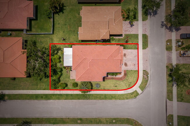 Building Photo - 5556 Spanish River Rd