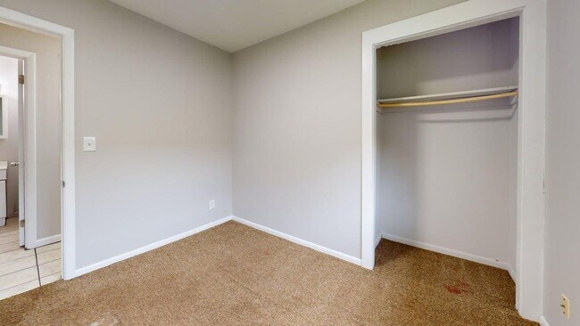 Building Photo - Akron 3 Bedroom Single Family Home