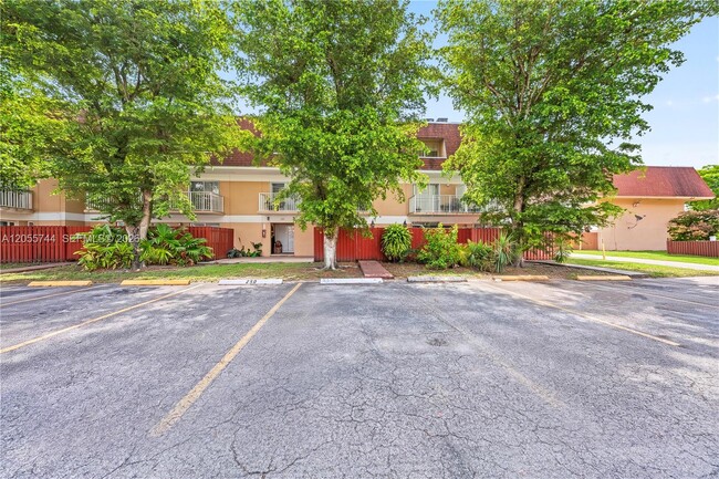 Building Photo - 260 NW 107th Ave