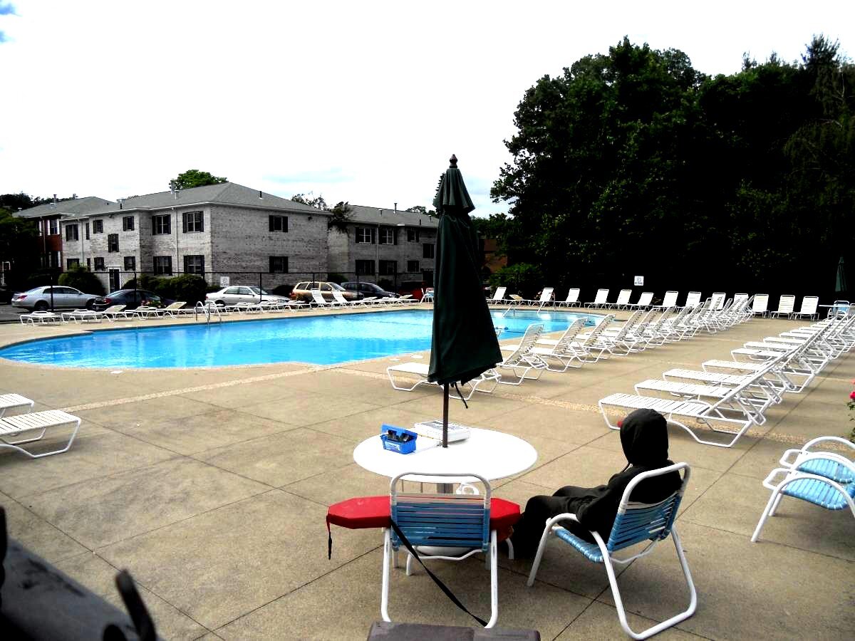 Building Photo - 26 Lake Shore Ter