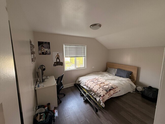 Building Photo - 1314 High St