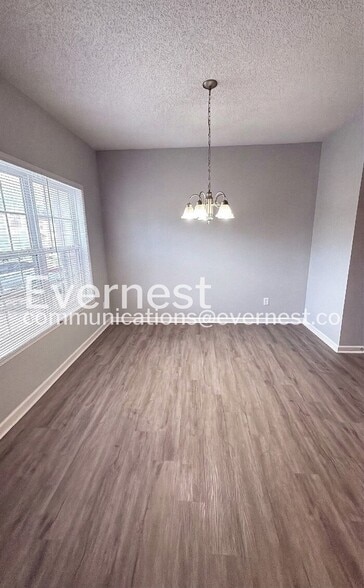 Building Photo - 8610 Thomas Ln