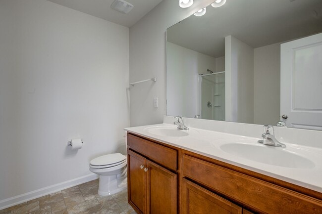 Building Photo - 4 Bedroom Rental in Mackintosh On The Lake Neighborhood!