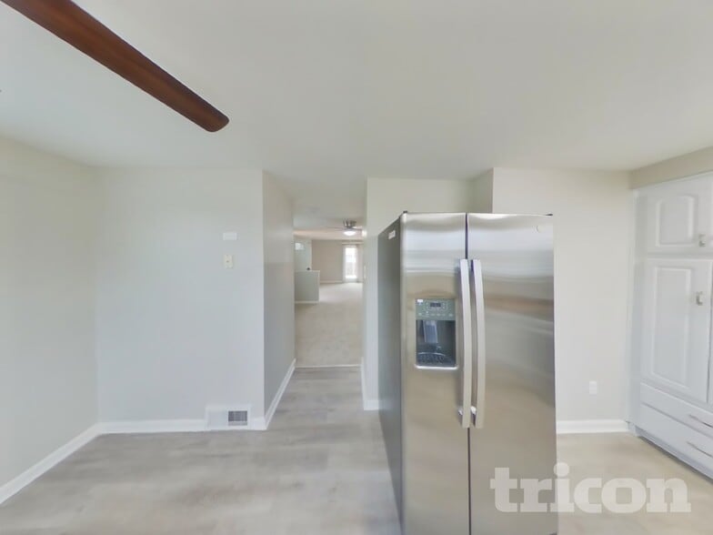 Building Photo - 137 Crum Creek Dr