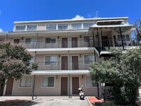 Building Photo - 1010 W 23rd St