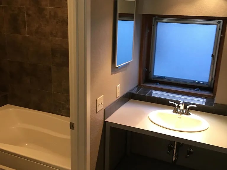 Building Photo - 3033 Blake St