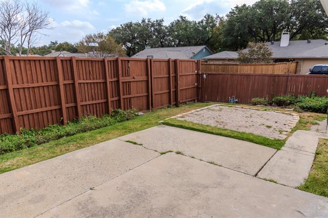 Building Photo - 2116 Teakwood Ln