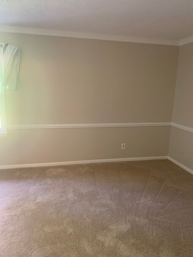 Building Photo - Single Family Home