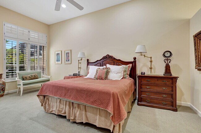 Building Photo - 8671 Falcon Green Dr
