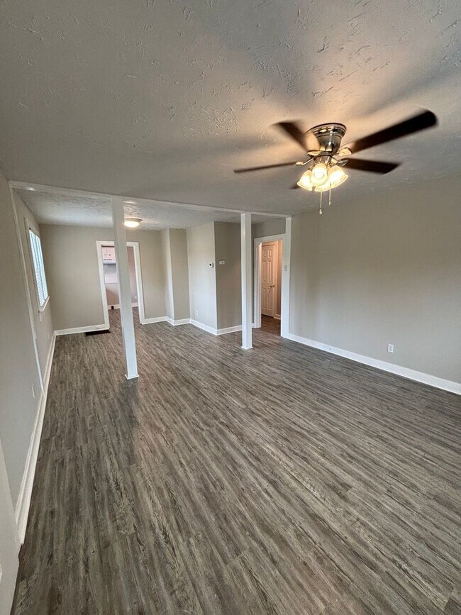 Building Photo - New Chilhowee Event Center Cottage!!