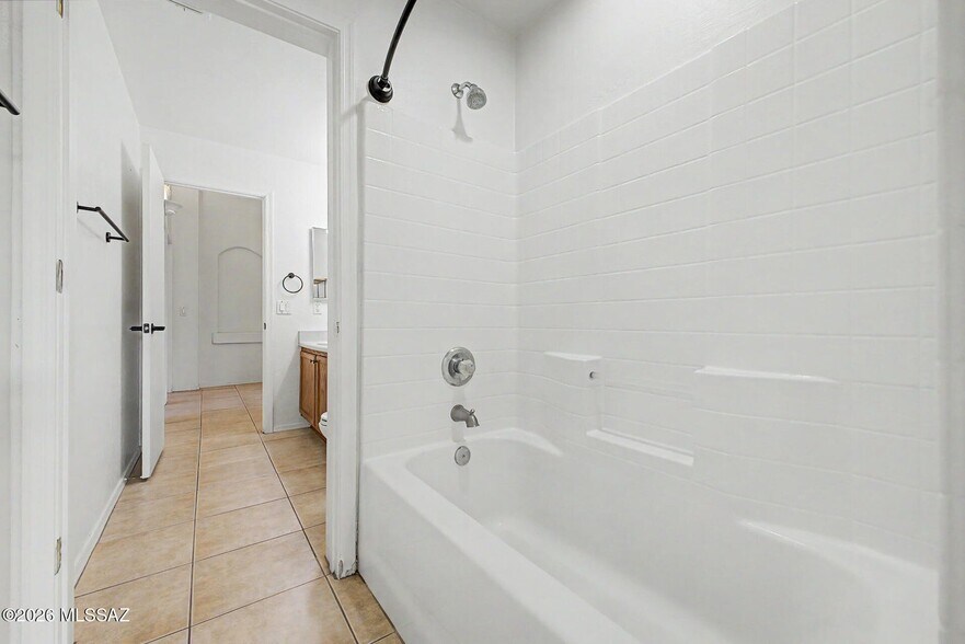 Building Photo - 3735 W Fitzwater Ct