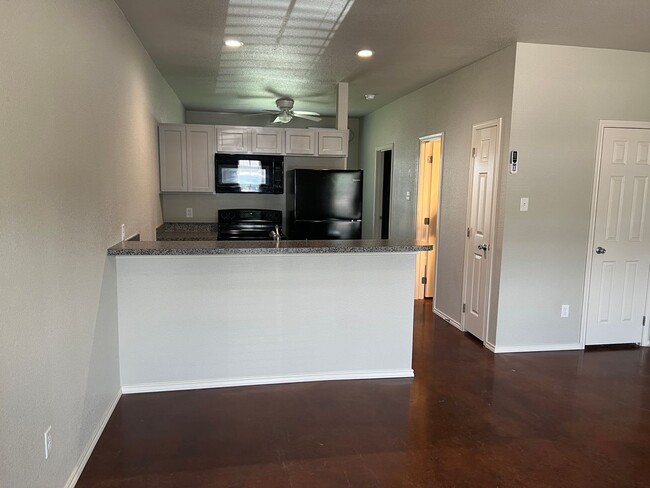 Building Photo - ASK ABOUT OUR MOVE IN SPECIAL!!!! FOR LEAS...