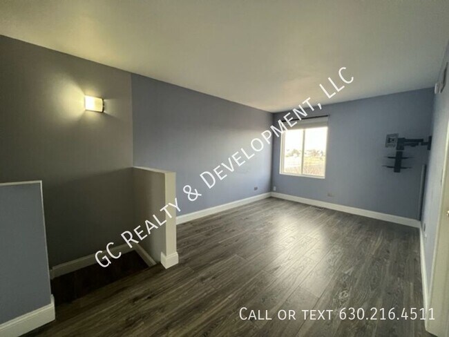 Building Photo - ***HIGHPOINT COMMUNITY / GORGEOUS UPDATED ...