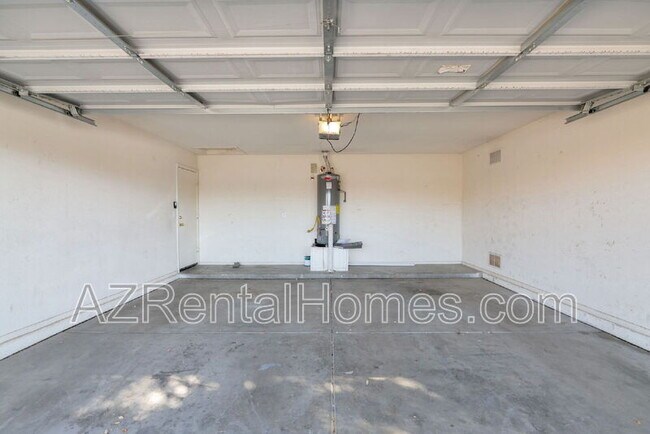 Building Photo - 701 S 122nd Ave